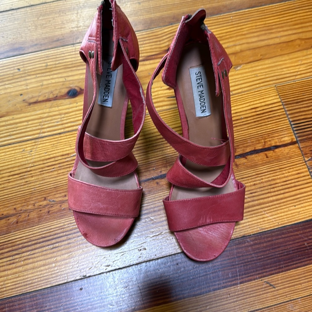 Steve Madden platform shoe